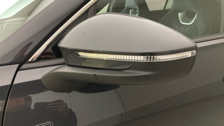 Volkswagen Tayron 2.0 TDI R-Line 5dr DSG7 [7 Seat] Diesel Estate